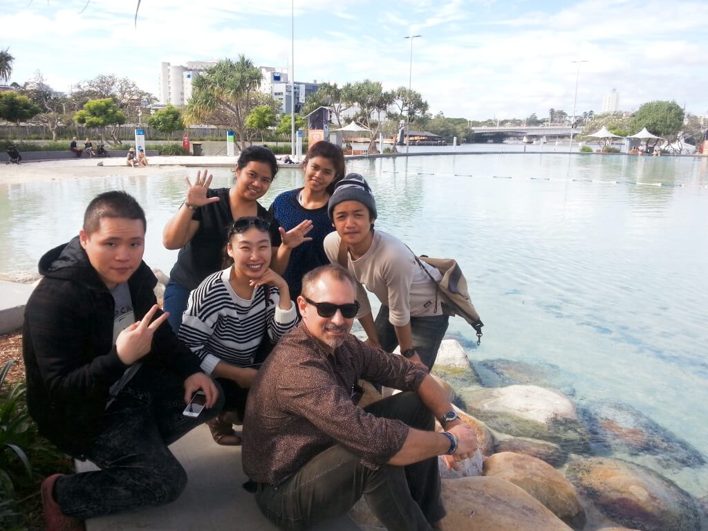 International students bonded on the beach